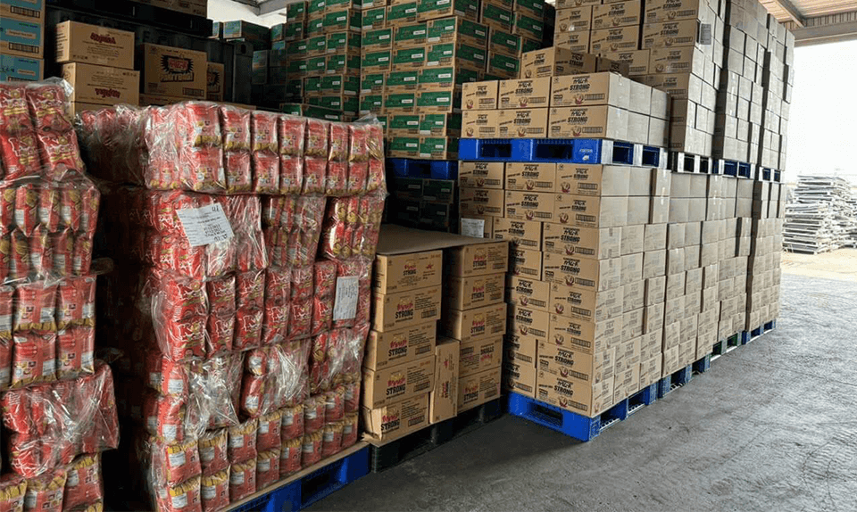 An Pha hoàn thành đơn hàng tạp hóa cho khách hàng